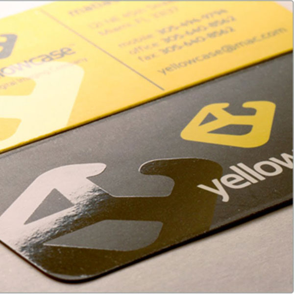 Cartão de Visita Couchê 300g Laminação Fosca e Verniz Localizado com Dois Cantos Arredondados